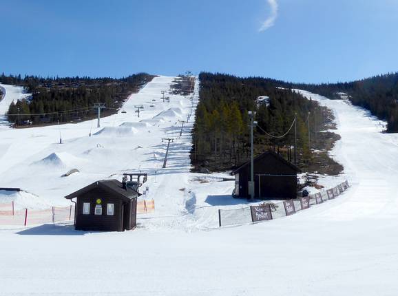 Blick auf das Skigebiet von Nesfjellet